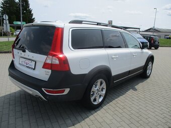 Volvo XC70 2,4D5 120KW Momentum Man. AWD 2012 DPH - 8