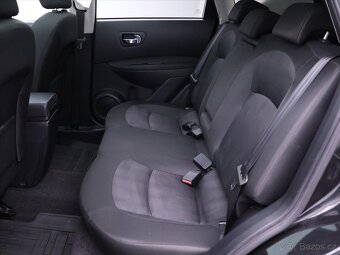 Nissan Qashqai 1,6 i 86kW Acenta  CZ 1.Maj (2012) - 8