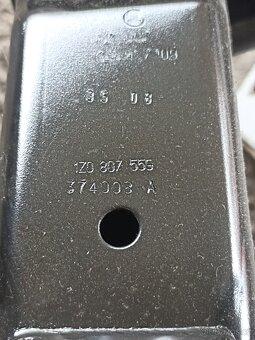 VÝZTUHA PŘEDNÍHO NÁRAZNÍKU ŠKODA - 1Z0807109 - 8