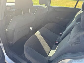 Opel Astra H 1,6i 77kW, poloautomat - 8