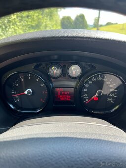 Ford Focus 2.0 - 8