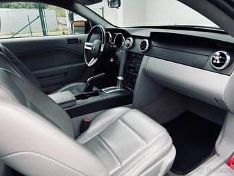 FORD MUSTANG 4.0 V6 154KW AUTOMAT 2007 - 8