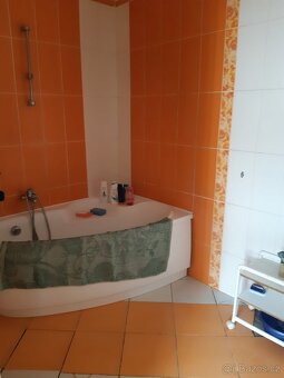 Prodej činžovního domu, 9 bytů + možnost dalších - 8