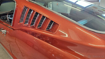 1966 Ford Mustang Fastback 289 V8, manuál, perfektní stav - 8