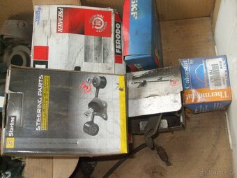 kola ford a jiné díly - 8