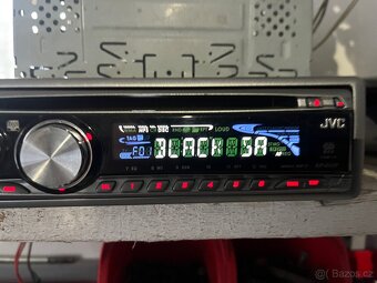 JVC autoradio  4x50 , mp3 - 8