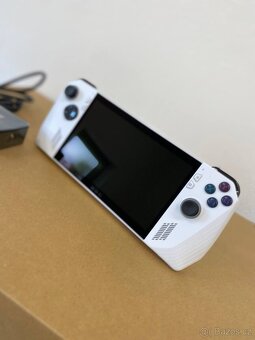 Herní konzole ASUS ROG Ally - AMD Z1 Extreme/16GB/512GB - 8