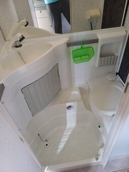 Prodam obytný přívěs Knaus 6504 Sudwind - 8