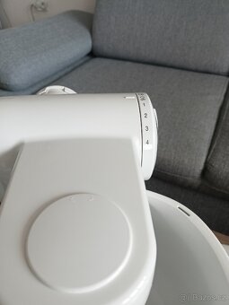 Kuchyňský robot Bosch MUM4855 - 8