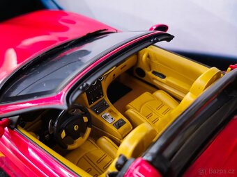 Ferrari SuperAmerica 1:18 HotWheels ELITE - 8