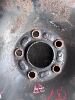 Zimní sada Ford Mondeo MK4, Barum 215/55 R16 + poklice - 8