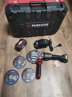 Aku bruska peformance 125 užší čelo s baterií ah4 a rychlo n - 8
