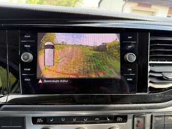 VW Caravelle comfort 2,0TDI 110kW Long 8mist DSG tazne - 8