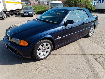 BMW 323CI - 8
