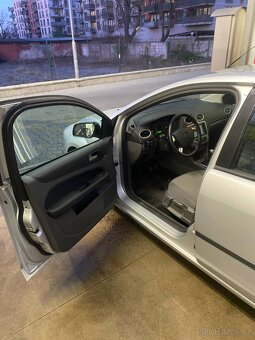 Ford Focus II combi, 1.6 benzín, 74 kW - 8