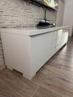 Tv stolek - 8
