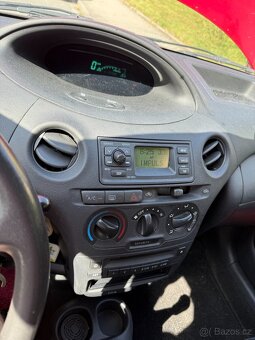 Toyota Yaris, 1,0 48kW - 8