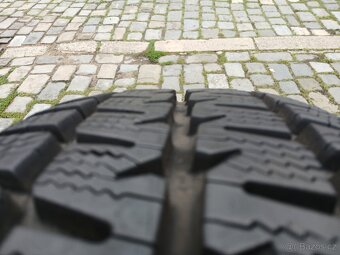4ks zimních zátěžových pneumatik MATADOR 215/70R15C - 8