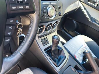 Mazda 3 - 8