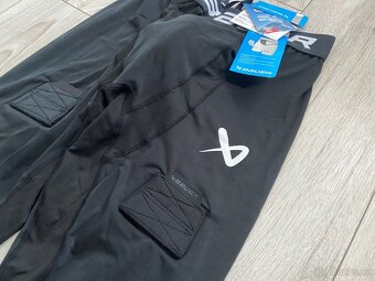 Hokejové triko a kalhoty se suspenzorem Bauer vel. M NOVÉ - 8