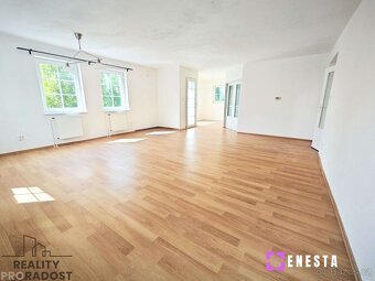Prostorný RD 5+kk, 270 m², zahrada, garáž, Velké Přílepy - 8