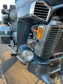 Yamaha xvz 1300 venture - 8