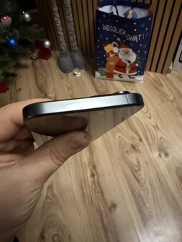 iPhone 15 Pro Max 256 GB - 8