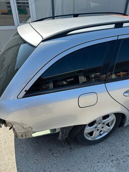 Mercedes-Benz E-class - náhradní díly - 8