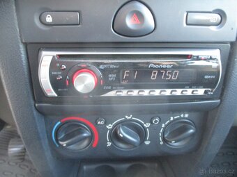 Renault Clio 1.2i - 8