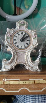 Starožitné porcelánové hodiny - 8