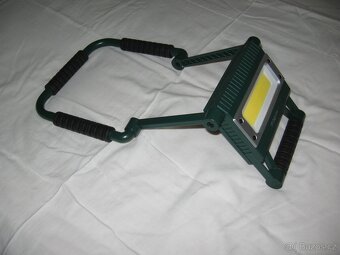 Parkside 20W LED svítilna - 8