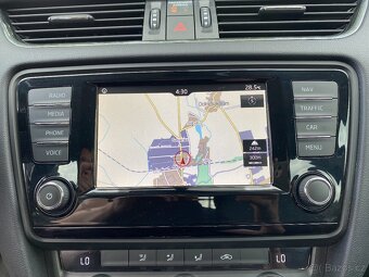 Škoda Octavia 1.6 TDi DSG Navigace, Tempomat - 8