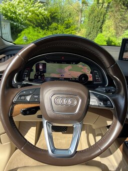AUDI Q7 - 8