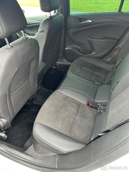 Opel Astra Sport tourer - 8