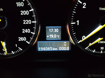 BMW 318i E90 - 8