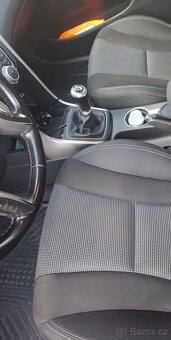 Hyundai i30 combi,1,6CRDI - 8