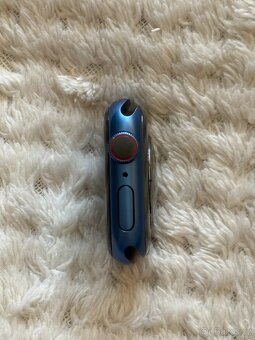 Apple Watch Series 7 41mm Cellular + kožený řemínek zdarma - 8