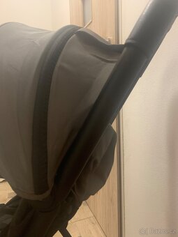 Kočárek HAMILTON R1 - 8