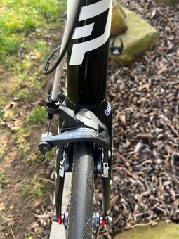 Silniční kolo Lapierre Sensium Carbon edice FDJ 56cm (L) Di2 - 8