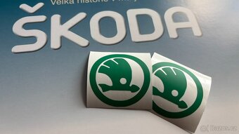 Nálepka na poklici kola Škoda, více barev - 8