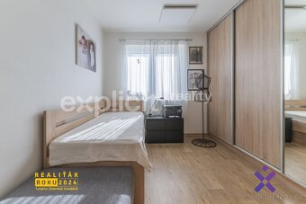 Prodej bytu 3+kk 65 m2 s vlastní zahradou 127 m2 a dvěmi stá - 8