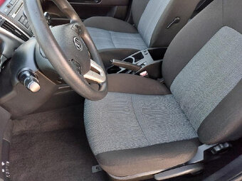 Kia Ceed Kombi 1.4 16V 77kW registrace 12/2011 Nová STK - 8
