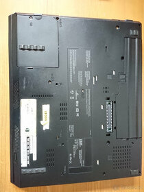 Lenovo R60 na díly plus zdroj 90W - 8
