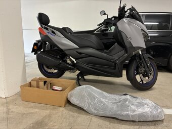 Yamaha XMAX 300 Icon Grey - plná výbava, 5tis. km - 8