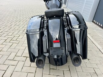 HARLEY DAVIDSON street glide FLHXS speciál - 8