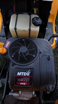 Zahradní traktor, traktůrek, sekačka MTD - 8