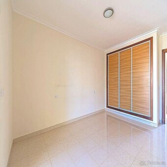 TENERIFE: Slunný 2kk apartmán s terasou a výhledem na bazén - 8