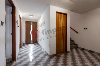 Prodej rodinného domu s pozemkem - 8