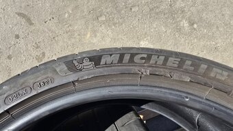Letní pneu 245/35/20 Michelin - 8