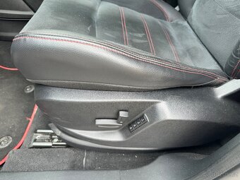 Ford S-MAX - ST Line 2.0 TDCI 120 kw 7MÍST - 8